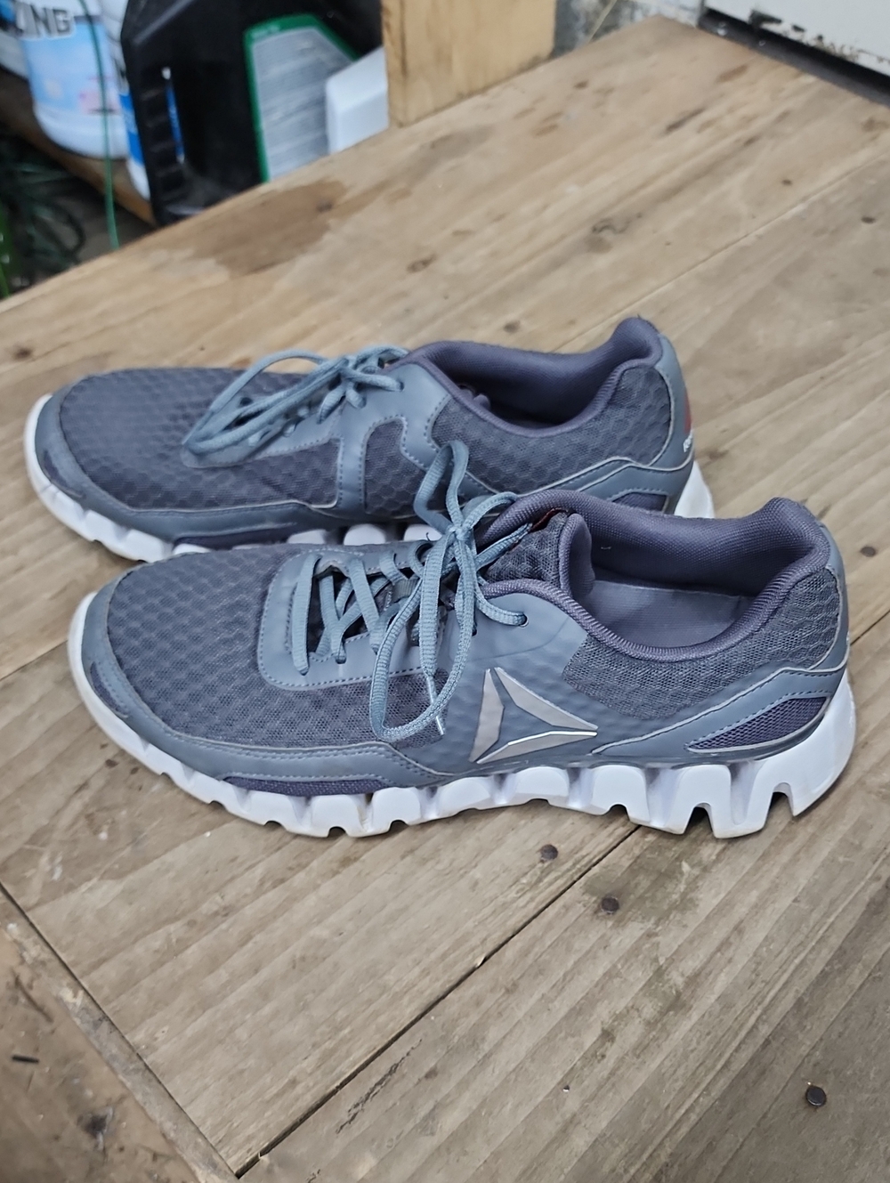 Reebok men's Grey Mesh Athletic Sneakers with White Sole